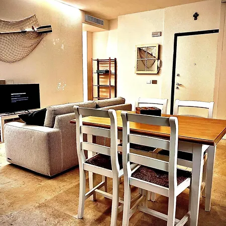 Welcome Traveller Henriette Garda (Verona)